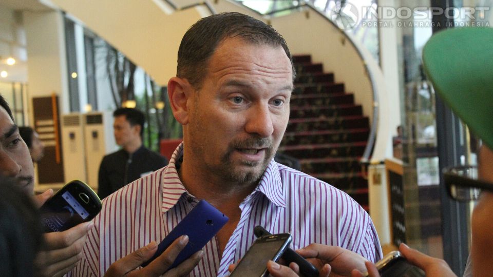 Pelatih PBR Dejan Antonic, Kamis (06/11/14), akan putuskan pilih klub yang bakal ia gawangi akhir November mendatang. Copyright: &copy; Herry Ibrahim/INDOSPORT